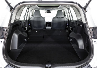 Подержанный автомобиль Toyota RAV4 2026 года (38 фото)