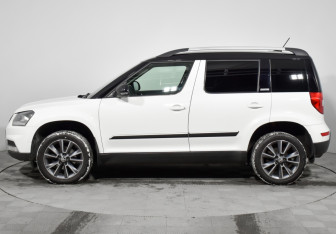 Подержанный автомобиль Skoda Yeti 2017 года (8 фото)