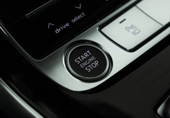 Подержанный автомобиль Audi Q7 2021 года (22 фото)