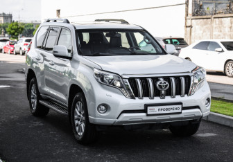 Подержанный автомобиль Toyota Land Cruiser Prado 2017 года (5 фото)