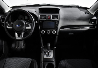 Подержанный автомобиль Subaru Forester Suv 2017 года (14 фото)