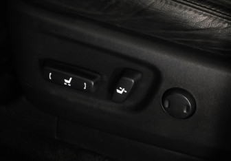 Подержанный автомобиль Toyota Land Cruiser Prado 2019 года (26 фото)