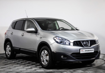 Подержанный автомобиль Nissan Qashqai 2012 года (3 фото)