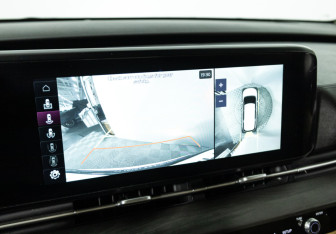 Подержанный автомобиль Kia Carnival 2021 года (15 фото)