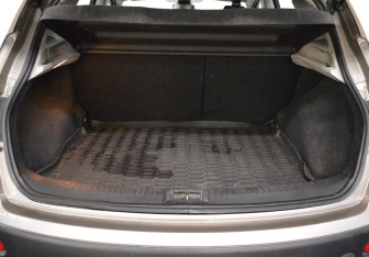 Подержанный автомобиль Nissan Qashqai 2012 года (15 фото)