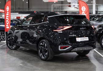 Подержанный автомобиль Kia Sportage 2022 года (11 фото)