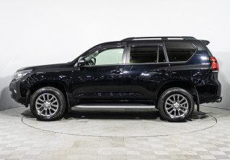 Подержанный автомобиль Toyota Land Cruiser Prado 2018 года (8 фото)