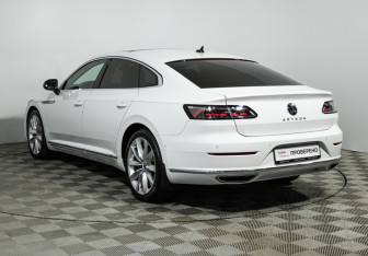 Подержанный автомобиль Volkswagen Arteon 2021 года (7 фото)