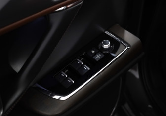 Подержанный автомобиль Mazda CX-9 2019 года (14 фото)