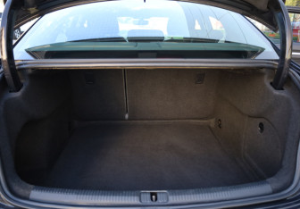 Подержанный автомобиль Audi A3 Sedan 2017 года (17 фото)