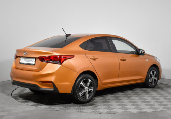 Подержанный автомобиль Hyundai Solaris Sedan 2017 года (5 фото)