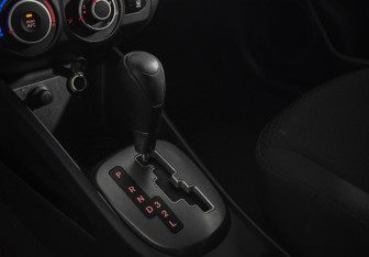 Подержанный автомобиль Kia Rio Sedan 2013 года (16 фото)