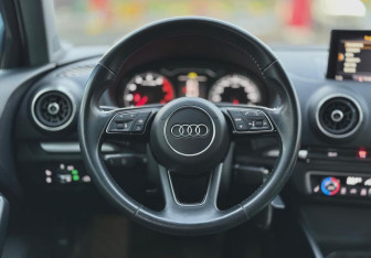 Подержанный автомобиль Audi A3 Sedan 2019 года (14 фото)