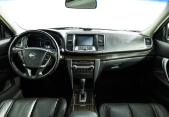 Подержанный автомобиль Nissan Teana 2012 года (13 фото)