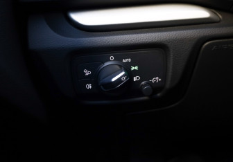 Подержанный автомобиль Audi A3 Sedan 2017 года (22 фото)