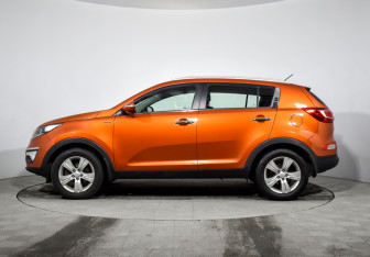 Подержанный автомобиль Kia Sportage 2013 года (8 фото)