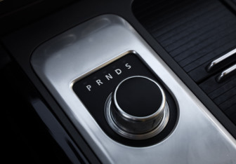 Подержанный автомобиль Land Rover Range Rover 2012 года (22 фото)