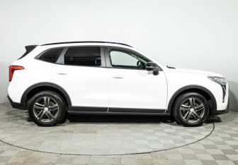 Подержанный автомобиль Haval Jolion 2024 года (4 фото)