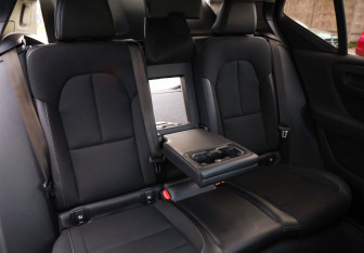 Подержанный автомобиль Volvo XC40 2019 года (30 фото)