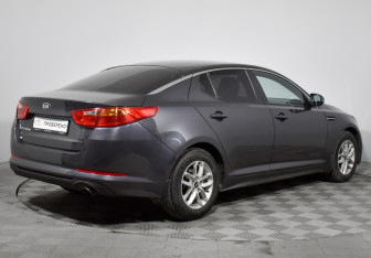 Подержанный автомобиль Kia Optima Sedan 2015 года (5 фото)