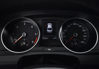 Подержанный автомобиль Volkswagen Passat Sedan 2017 года (18 фото)
