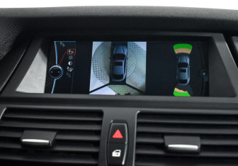 Подержанный автомобиль BMW X6 2013 года (17 фото)
