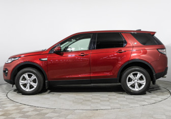 Подержанный автомобиль Land Rover Discovery Sport 2018 года (8 фото)