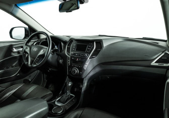 Подержанный автомобиль Hyundai Santa Fe 2017 года (9 фото)