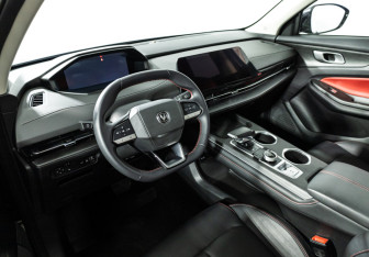 Подержанный автомобиль Changan UNI-S 2024 года (11 фото)