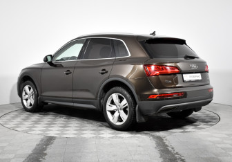 Подержанный автомобиль Audi Q5 2017 года (7 фото)
