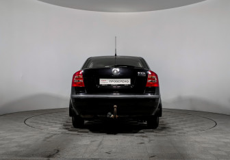 Подержанный автомобиль Skoda Octavia Liftback 2008 года (6 фото)