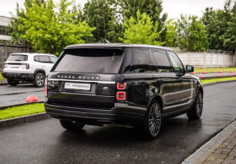 Подержанный автомобиль Land Rover Range Rover 2019 года (6 фото)