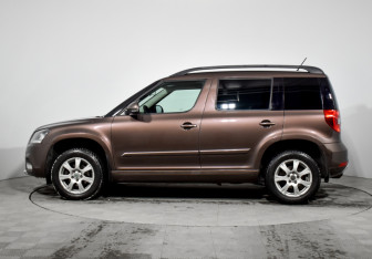 Подержанный автомобиль Skoda Yeti 2014 года (8 фото)