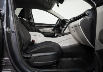 Подержанный автомобиль Hyundai Tucson 2021 года (25 фото)