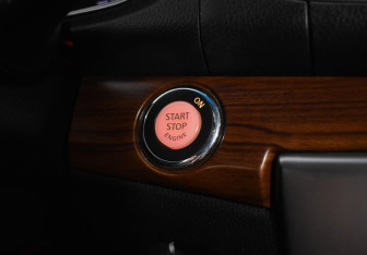 Подержанный автомобиль Nissan Teana 2010 года (17 фото)