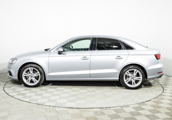 Подержанный автомобиль Audi A3 Sedan 2018 года (8 фото)