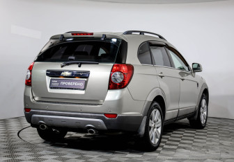 Подержанный автомобиль Chevrolet Captiva 2007 года (5 фото)