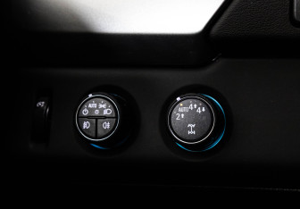 Подержанный автомобиль Chevrolet Tahoe 2018 года (20 фото)