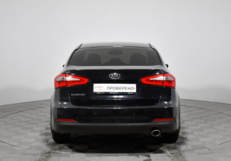 Подержанный автомобиль Kia Cerato Sedan 2014 года (6 фото)
