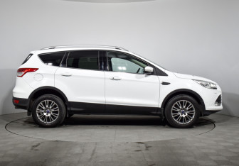 Подержанный автомобиль Ford Kuga 2013 года (4 фото)
