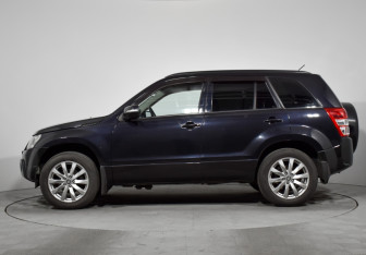 Подержанный автомобиль Suzuki Grand Vitara 2011 года (8 фото)