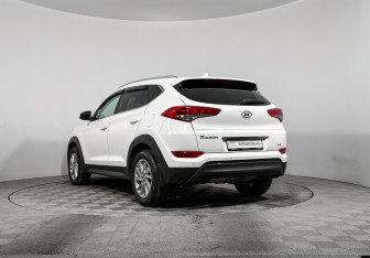 Подержанный автомобиль Hyundai Tucson 2017 года (7 фото)