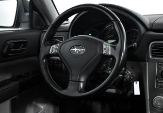 Подержанный автомобиль Subaru Forester Suv 2007 года (15 фото)