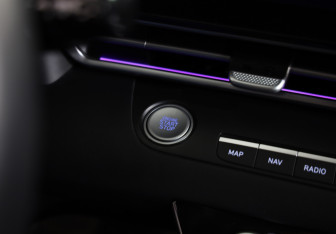 Подержанный автомобиль Hyundai Elantra Sedan 2021 года (17 фото)