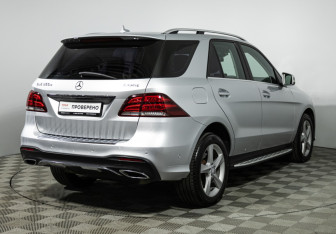Подержанный автомобиль Mercedes-Benz GLE 2016 года (5 фото)
