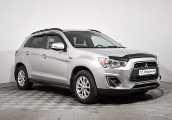 Подержанный автомобиль Mitsubishi ASX 2013 года (3 фото)