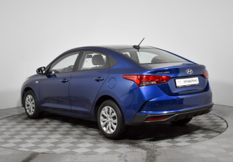 Подержанный автомобиль Hyundai Solaris Sedan 2022 года (7 фото)