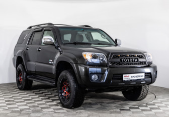Подержанный автомобиль Toyota 4Runner 2009 года (3 фото)