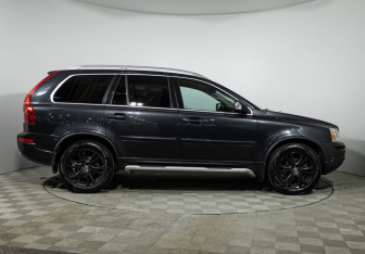 Подержанный автомобиль Volvo XC90 2012 года (4 фото)