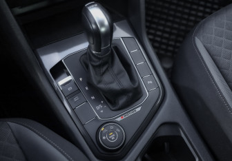 Подержанный автомобиль Volkswagen Tiguan 2018 года (18 фото)